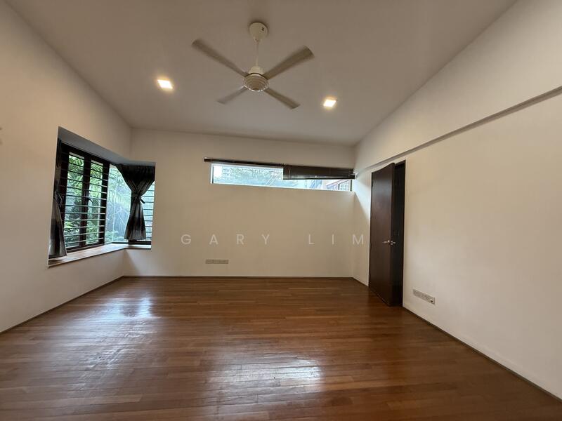 For Sale - Newton I Novena