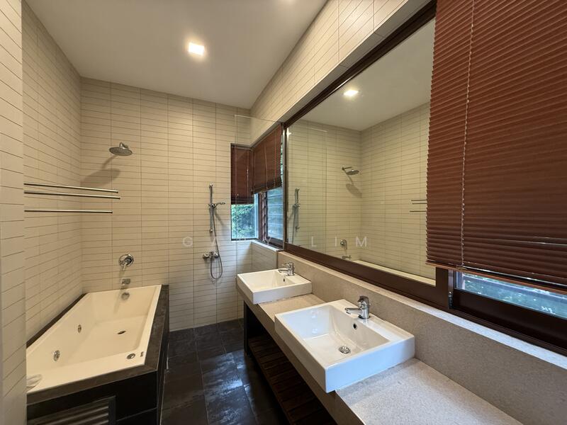 For Sale - Newton I Novena