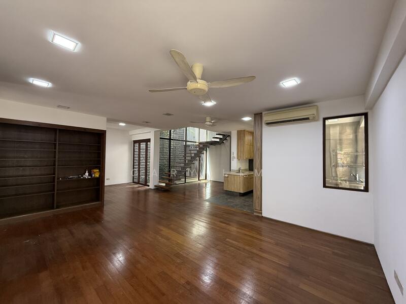 For Sale - Newton I Novena
