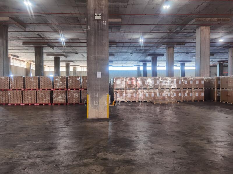✅ 8m Ceiling - One Floor Plate - 40ft Loading Bays ✅, Jurong, Penjuru, Pandan, 100,000 sqft, Warehouse For Rent, by Dung Heng Kwan (Dung), 60157276 - CommercialGuru.com.sg