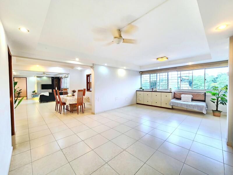 Living Area 2