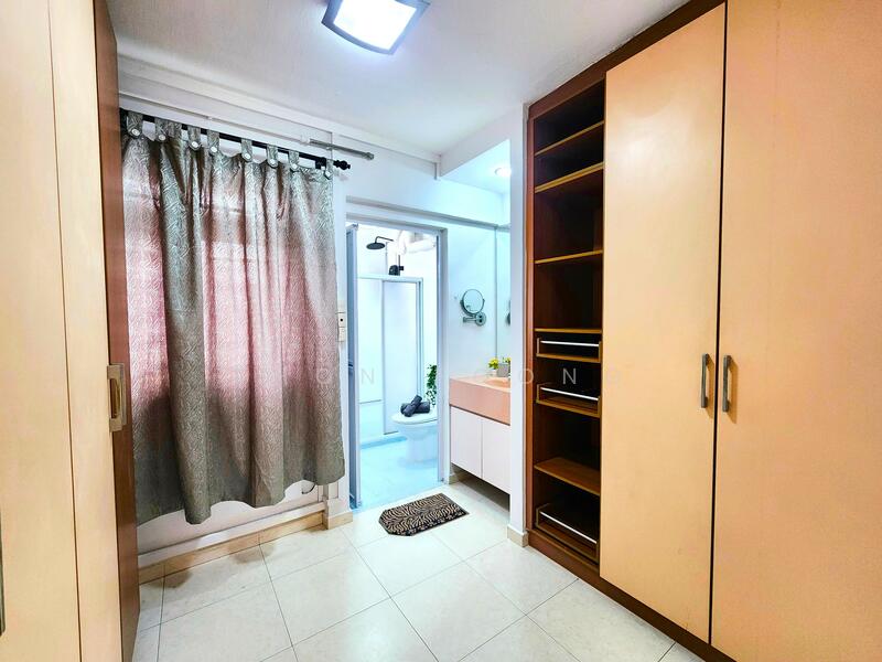 Walk-in Wardrobe