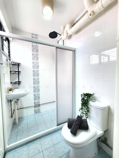 En-suite Master Bath