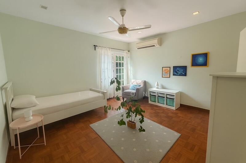 For Sale - Park facing, corner bungalow , Sunset , Clementi Park , Upper Bukit Timah