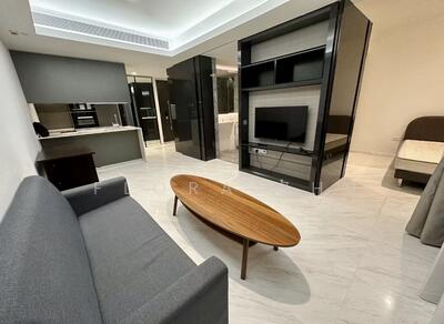 For Sale - Cairnhill Nine