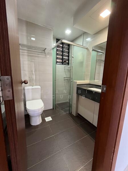 For Rent - 224D Compassvale Walk
