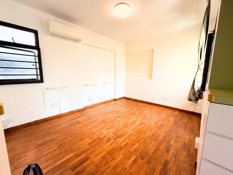 For Rent - 482 Admiralty Link