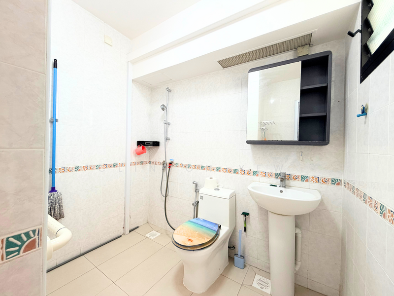 For Rent - 482 Admiralty Link