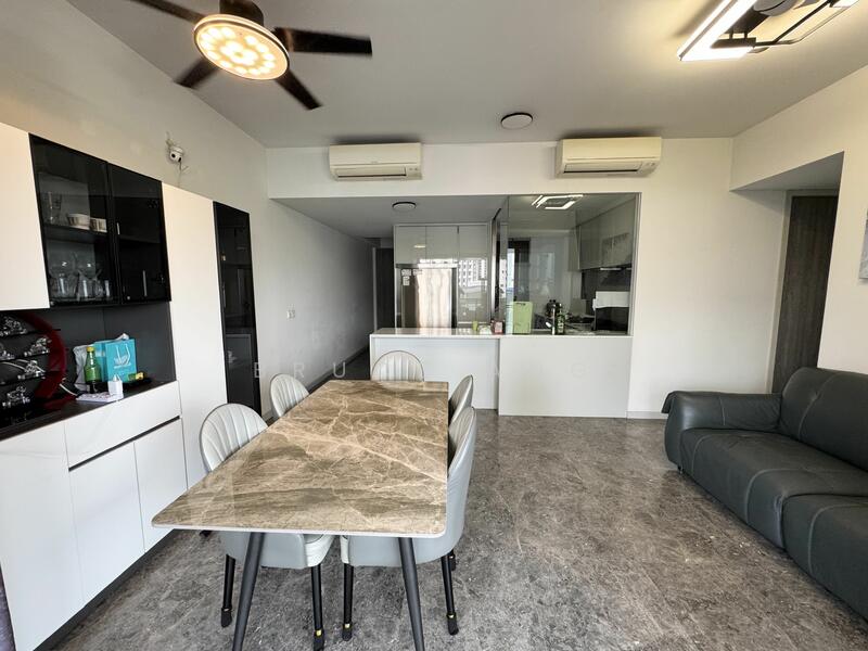 For Sale - CHEAP! WALK TO MRT, MKT, HAWKER CTR! WELL RENO!