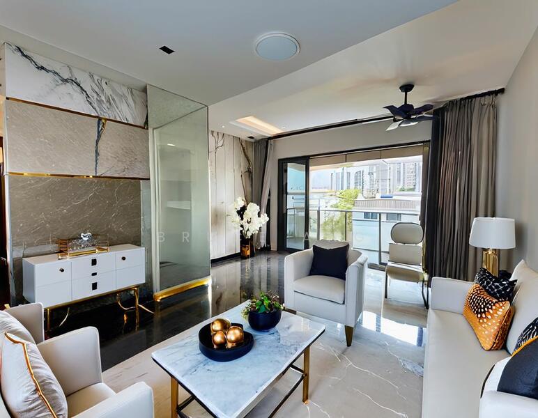 For Sale - CHEAP! WALK TO MRT, MKT, HAWKER CTR! WELL RENO!