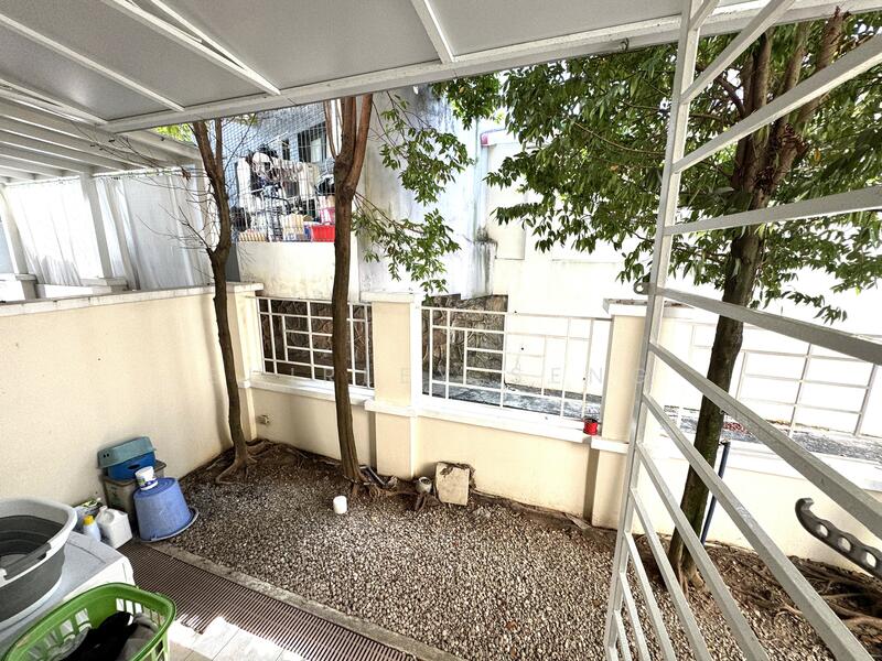 Holland Grove View and Timeless Elegance - A Rare Semi-Detached Gem, Tanglin / Holland / Bukit Timah, 5 Bedrooms, 2,156 sqft, Semi-Detached House For Sale, by Shirley Seng, 60158220 - PropertyGuru.com.sg