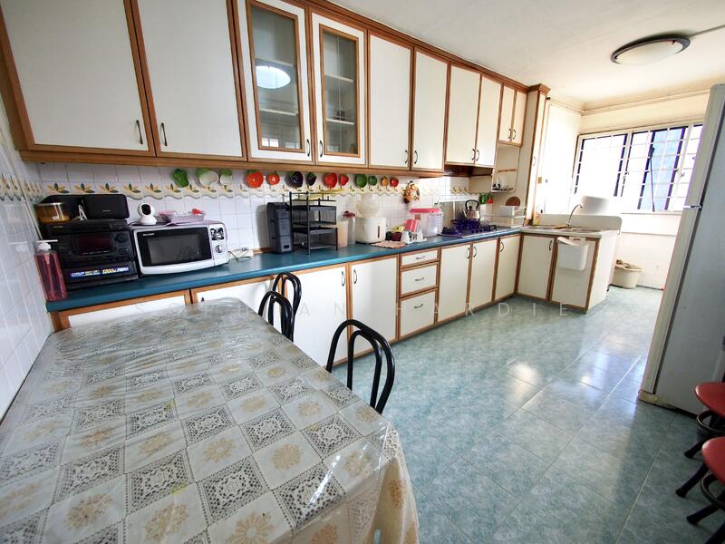 Kitchen entrance