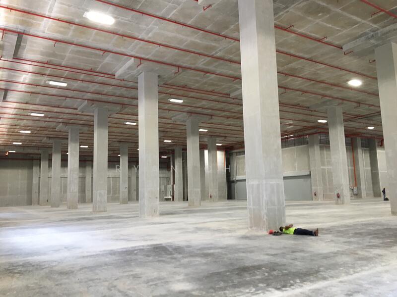 Near IMM | Ground | 11m Clear | 8 Bays @ Jurong, , 53,000 sqft, Warehouse For Rent, by Ryan Chau, 60158353 - Others - CommercialGuru.com.sg