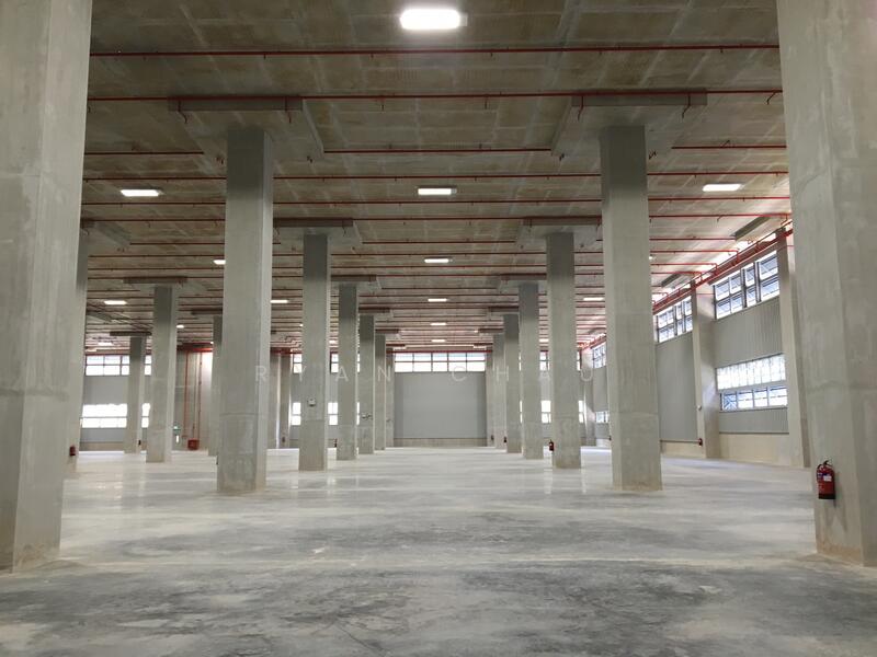 Near IMM | Ground | 11m Clear | 8 Bays @ Jurong, , 53,000 sqft, Warehouse For Rent, by Ryan Chau, 60158353 - CommercialGuru.com.sg
