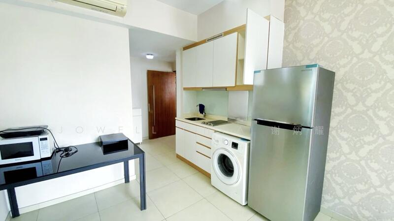 The Interweave Condominium For Sale at S$ 1,050,000 | PropertyGuru Singapore - Kitchen