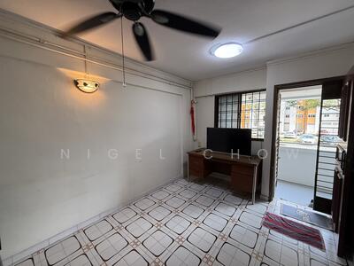 For Rent - 124 Ang Mo Kio Avenue 6