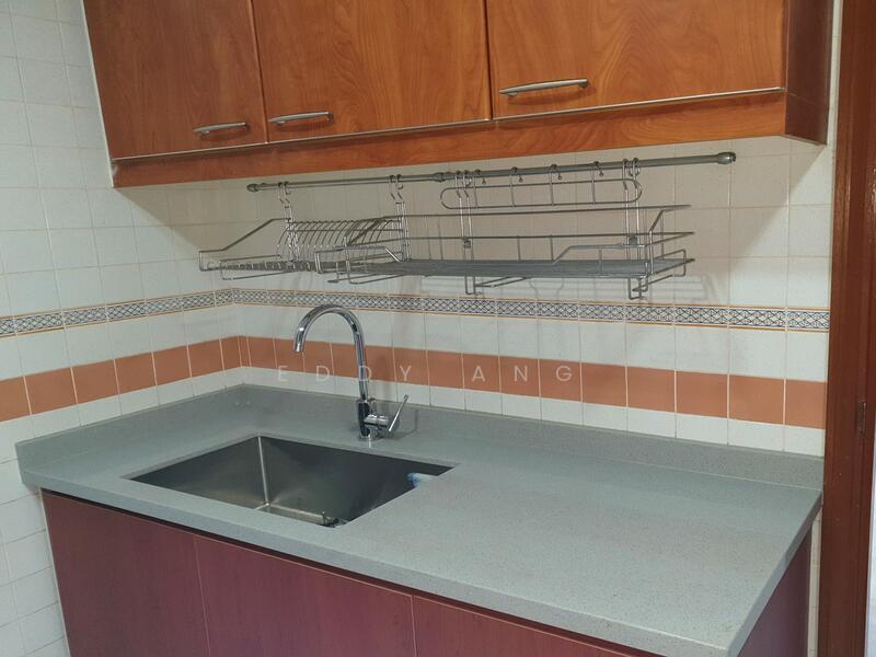 For Rent - Montrosa
