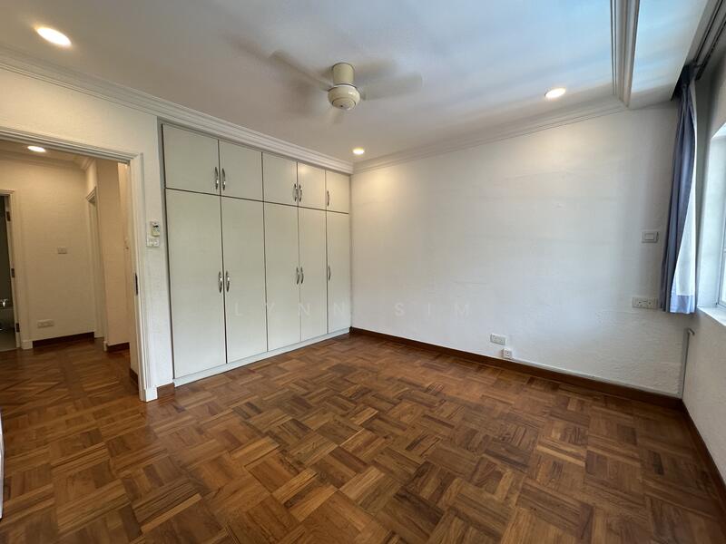 For Rent - Detached house at Watten Estate with a huge garden