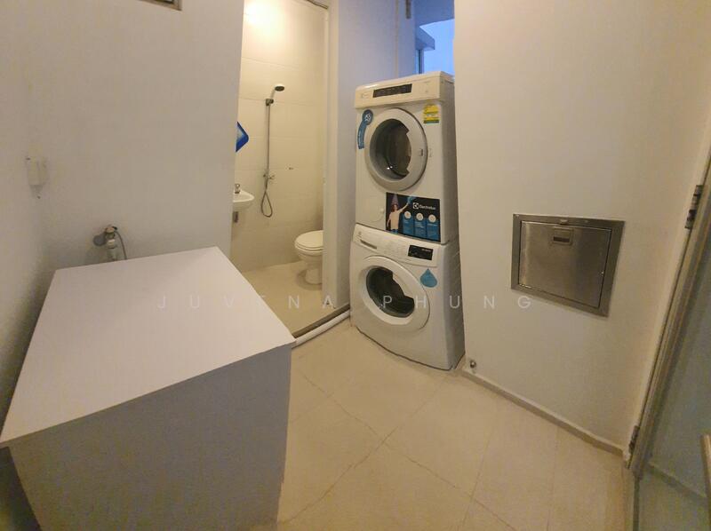 Efficient yard area, Hepler s toilet