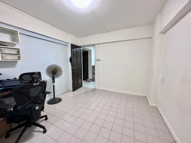 721 Yishun Street 71, 721 Yishun Street 71, 3 Bedrooms, 903 sqft, HDB Flat For Sale, by Andrew Tan, 60158860 - Bedroom - PropertyGuru.com.sg