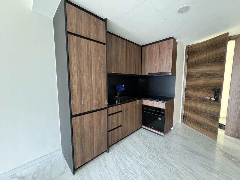  Kitchen with Built-In Appliances