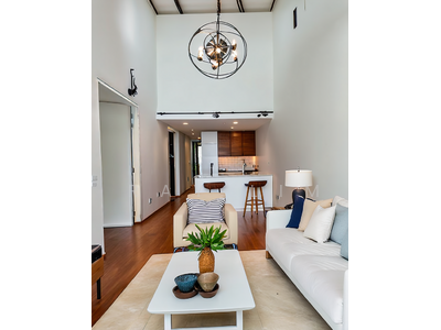 For Rent - Lloyd SixtyFive