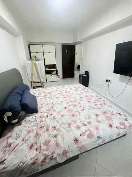 For Rent - 223C Compassvale Walk