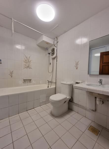 336 River Valley, 336 River Valley Road, 2 Bedrooms, 1,539 sqft, Apartment For Rent, by Guneet Kaur, 60159028 - Bathroom - PropertyGuru.com.sg