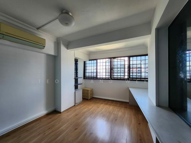 36 Circuit Road Living Room