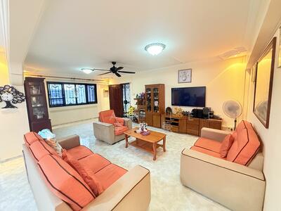 For Sale - 402 Jurong West Street 42