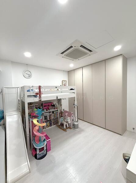 D21 landed, Yuk Tong Ave, 1 km Pei Hwa, Move In Ready, Lift, 3 Phase, No Extension, 6 yo Reno