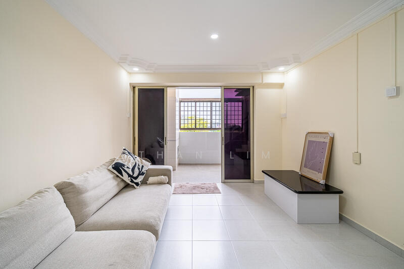 For Rent - 221 Hougang Street 21