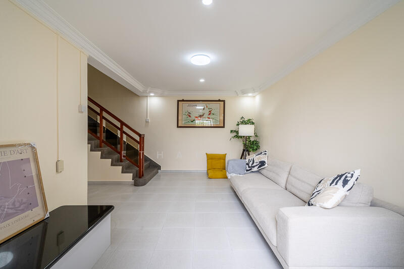 For Rent - 221 Hougang Street 21