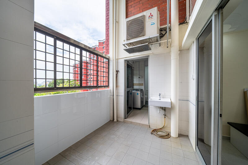 For Rent - 221 Hougang Street 21