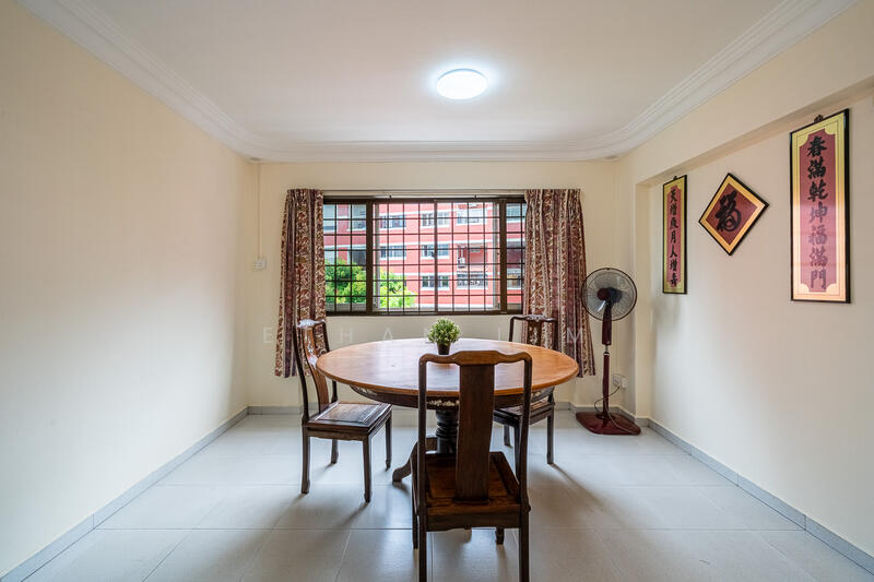 For Rent - 221 Hougang Street 21