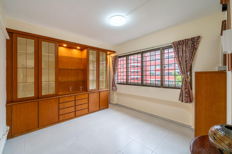 For Rent - 221 Hougang Street 21