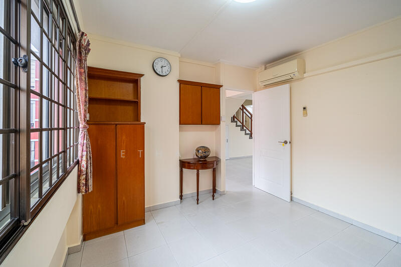 For Rent - 221 Hougang Street 21