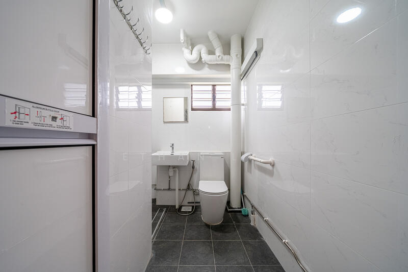 For Rent - 221 Hougang Street 21