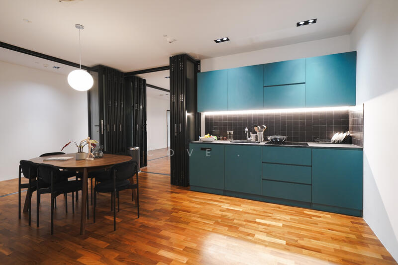 Common kitchen & dining space