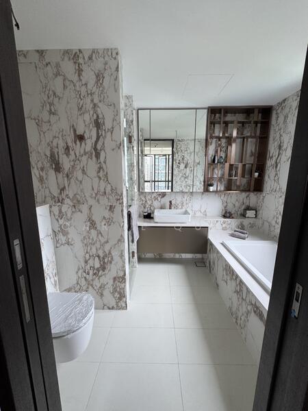 Master Toilet