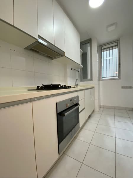 The Stellar, 18A West Coast Road, 3 Bedrooms, 1,001 sqft, Condominium For Sale, by Tessa Chan, 60159603 - PropertyGuru.com.sg