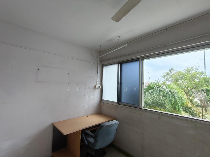 For Sale - 102 Woodlands Street 13