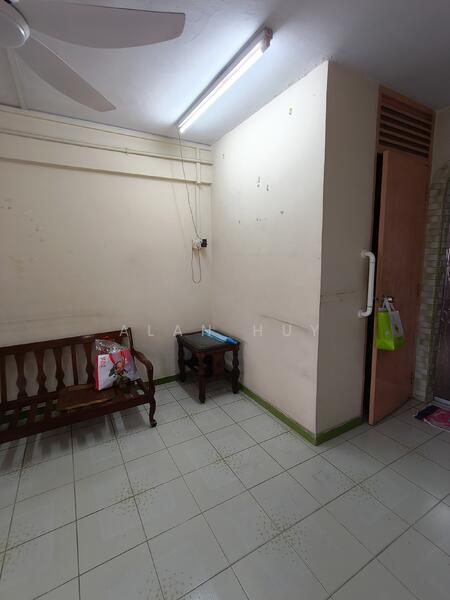 102 Woodlands Street 13 HDB Flat For Sale at S$ 499,000 | PropertyGuru Singapore