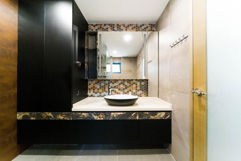 Dormer Park, 51 Jervois Road, Tanglin / Holland / Bukit Timah, 3 Bedrooms, 1,658 sqft, Condominium For Sale, by Jacky Ng, 60159811 - Bathroom - PropertyGuru.com.sg