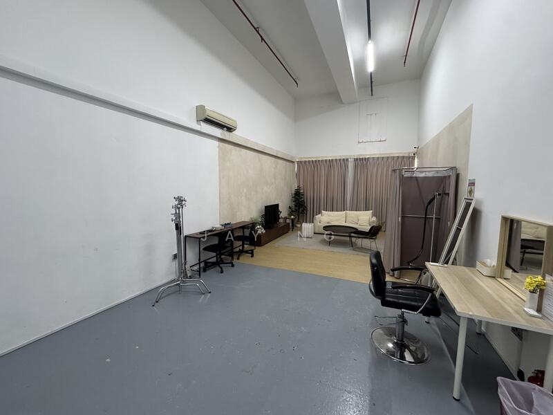 Foo Wah Industrial Building, 45 Jalan Pemimpin, 2,200 sqft, Light Industrial (B1) For Rent, by Jay Ng, 60159845 - Living Room - CommercialGuru.com.sg
