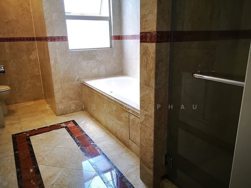 Leonie Condotel, 2 Leonie Hill Road, 4 Bedrooms, 2,568 sqft, Condominium For Rent, by Christina Phau, 60159850 - Bathroom - PropertyGuru.com.sg