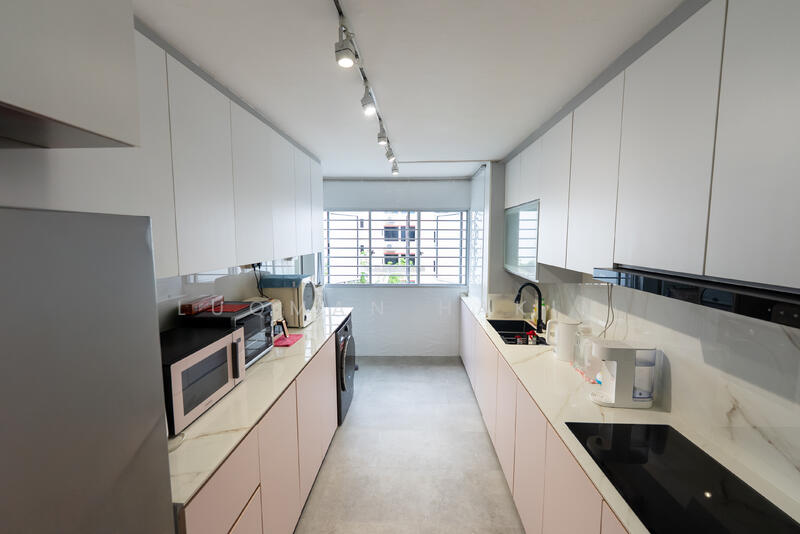 For Sale - 515 Hougang Avenue 10