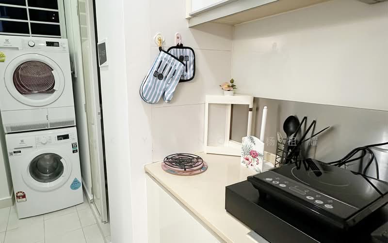 The Centris, 65 Jurong West Central 3, Room Rental, 200 sqft, Condominium For Rent, by Rick Yeong  杨祖耀, 60160059 - Kitchen - PropertyGuru.com.sg