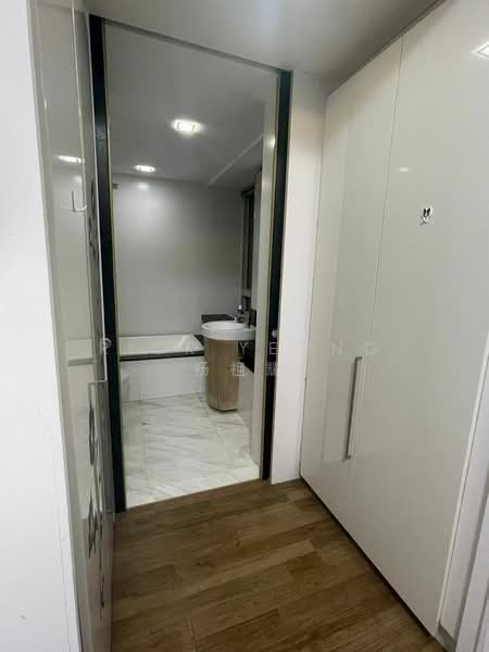 The Centris, 65 Jurong West Central 3, Room Rental, 200 sqft, Condominium For Rent, by Rick Yeong 杨祖耀, 60160059 - Bathroom - PropertyGuru.com.sg