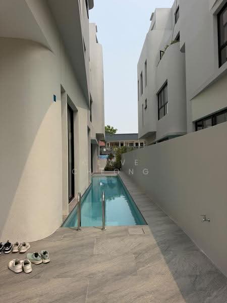 Siglap Road, East Coast / Marine Parade, 5 Bedrooms, 9,280 sqft, Detached House For Sale, by Clive Cheong, 60160067 - Exterior - PropertyGuru.com.sg